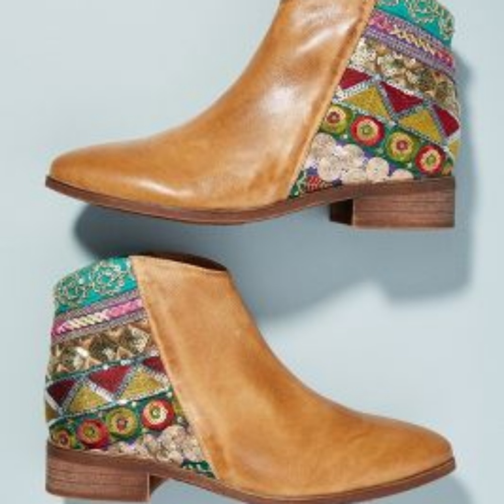 Anthropologie Antelope Embroidered Booties 36